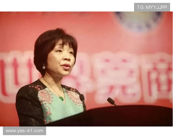 唐佳豪真是圈内少有的“隐形富豪”，谁想到训练间连个普通水杯都挑三拣四？