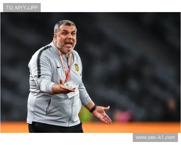 塔瓦雷斯执教风格解析：稳健防守与战术纪律如何驱动球队持续提升