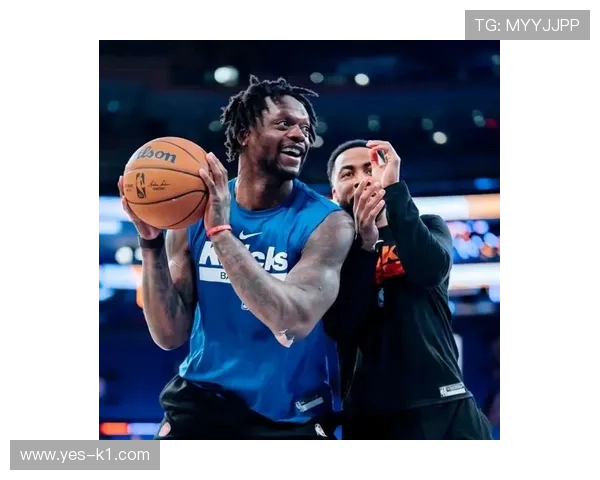 朱利叶斯·兰德尔投篮效率提升显著，关键时刻助尼克斯拉开比分