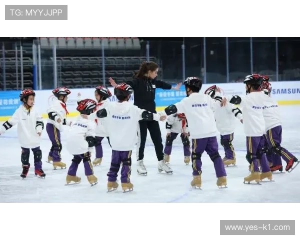 李诗沣训练完直接打车去米其林三星，这自律和享受切换得也太丝滑了