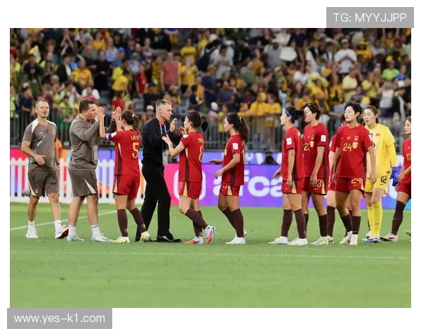 假摔判罚争议大揭秘：裁判如何界定真实犯规与“演技”？